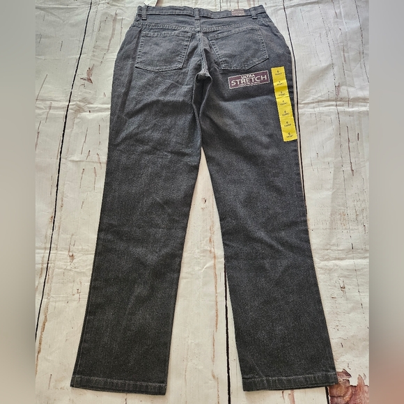 New Gloria Vanderbilt Women's Grey Amanda Mid Rise Tappered Leg Size 6 Short - Picture 3 of 4